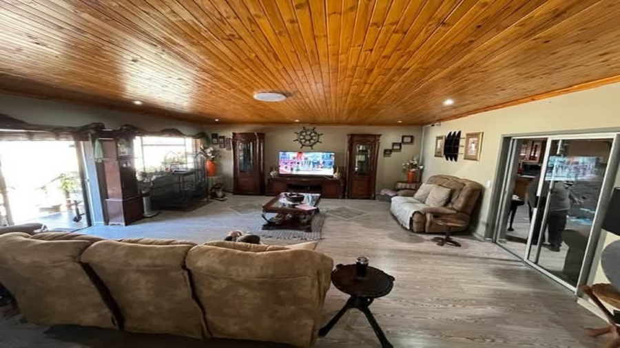 4 Bedroom Property for Sale in Vaalpark Free State